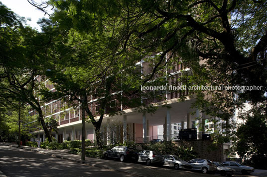conjunto residencial do parque guinle lucio costa
